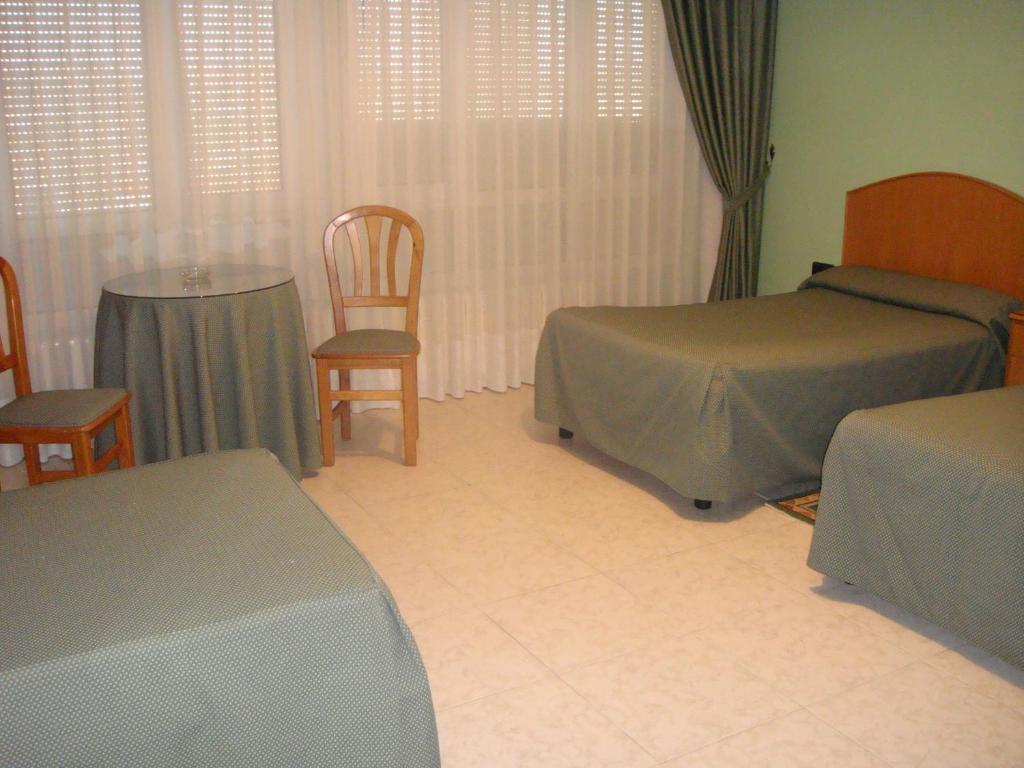 Hostal Serpol Παλένθια Δωμάτιο φωτογραφία